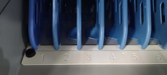 সিই এসি চার্জিং ডিসি চার্জিং এবং ইউএসবি টাইপ-এ টাইপ-সি ভল্ট স্টোরেজ আইপ্যাড চার্জিং কার্ট মোবাইল চার্জিং ক্যাবিনেট সহ চাকা