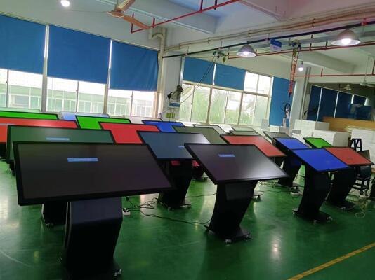 ইন্টারেক্টিভ ডিজিটাল সাইনেজ এবং মেনু বোর্ডের জন্য অ্যান্ড্রয়েড/উইন্ডোজ ওএস সহ ৫৫ ইঞ্চি ৪কে টাচ স্ক্রিন কিয়স্ক